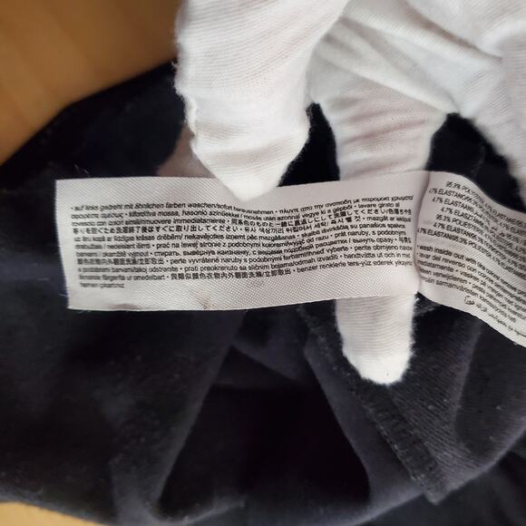 Zumba Dancin' All Over The World Full Zip Jacket Black Flags Fitness Size Medium - Picture 7 of 9